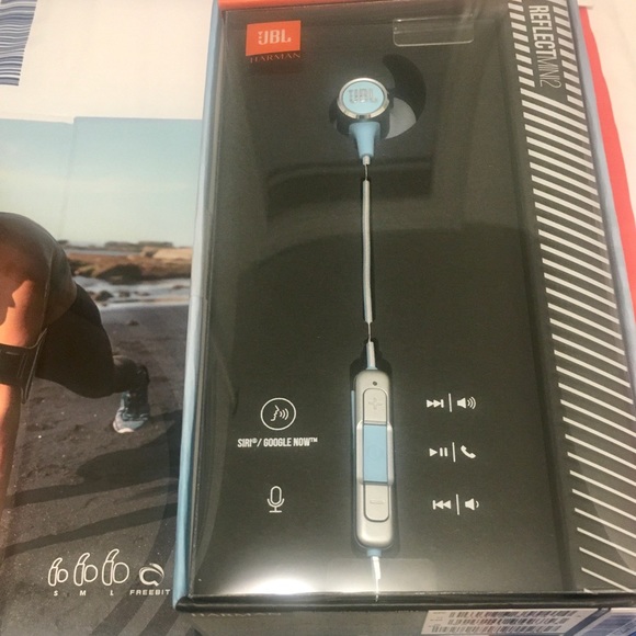 JBL Reflect Mini 2 Wireless Headphones - Picture 3 of 3